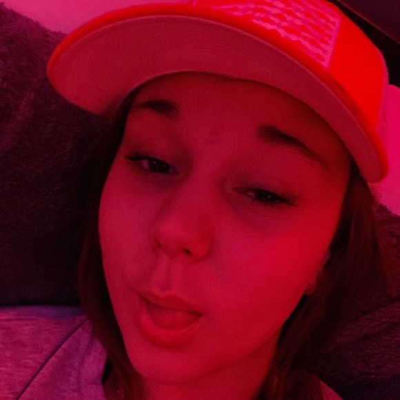 Meet your Posher, Ella - Picture 8 of 9